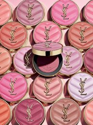 クチュール ミニ クラッチ ＆ YSL メイクミーブラッシュ パウダー ギフトセット
